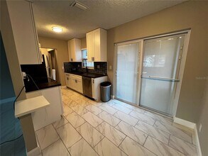 2893 Webley Dr NE in Largo, FL - Building Photo - Building Photo