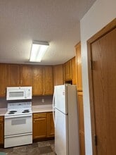 1026 Western Ave in Brookings, SD - Foto de edificio - Building Photo