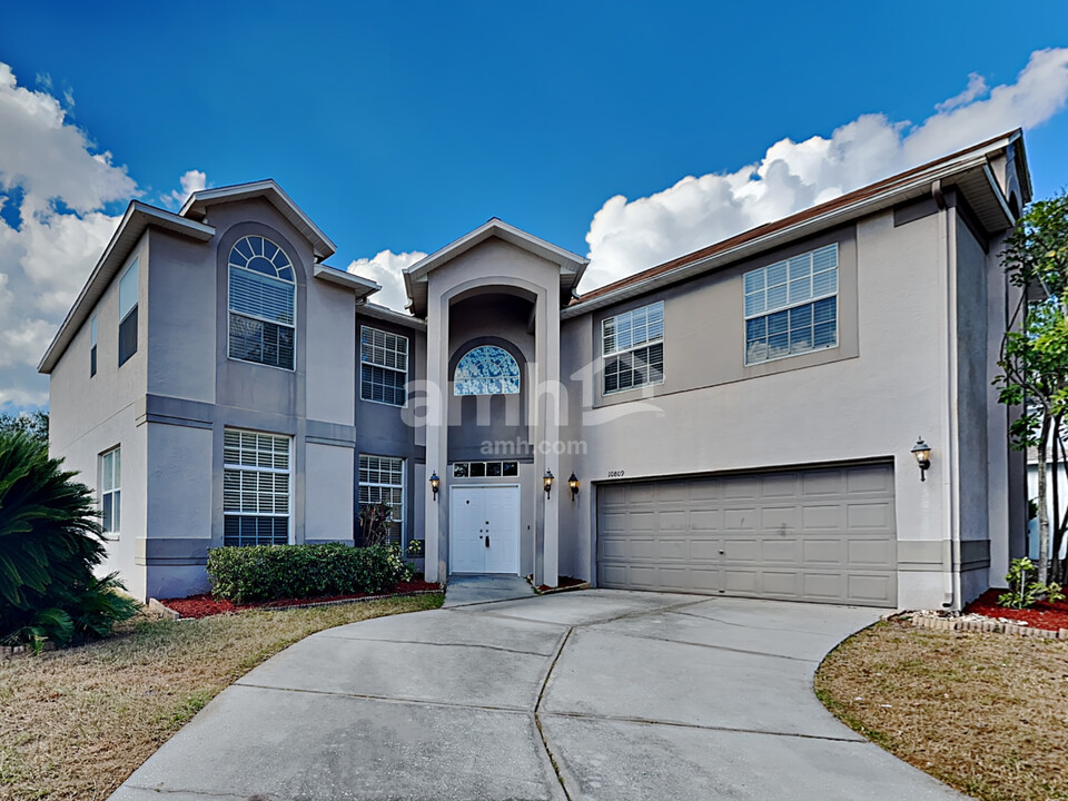 10809 Sailbrooke Dr in Riverview, FL - Building Photo