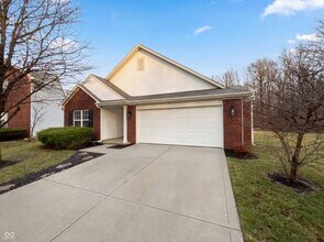 2427 Ross Common Ct in Indianapolis, IN - Foto de edificio - Building Photo