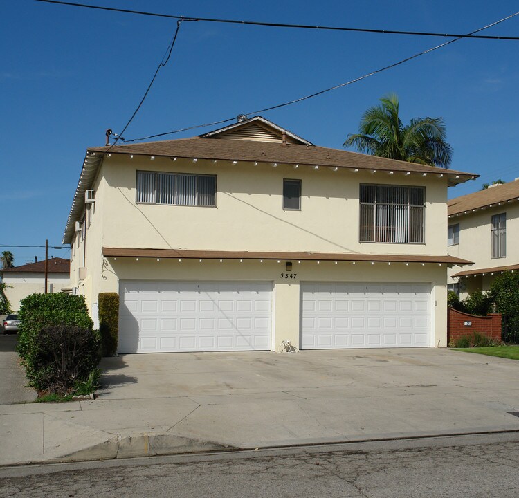 5347 Vantage Ave in Valley Village, CA - Building Photo