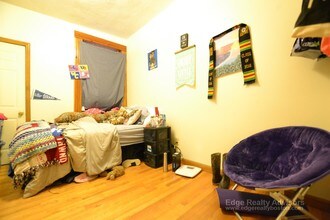 53 Brackett St, Unit 1 in Boston, MA - Building Photo - Building Photo