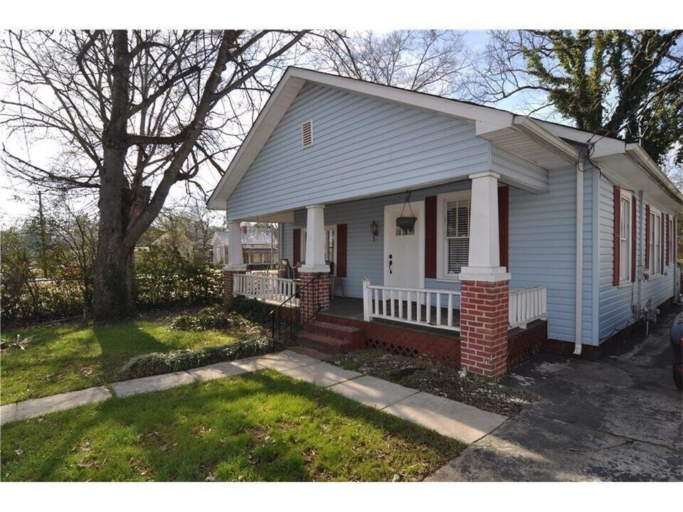 1 Wright St in Rome, GA - Building Photo