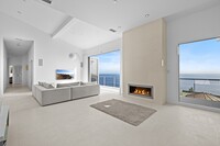 20782 Rockpoint Way in Malibu, CA - Building Photo - Building Photo