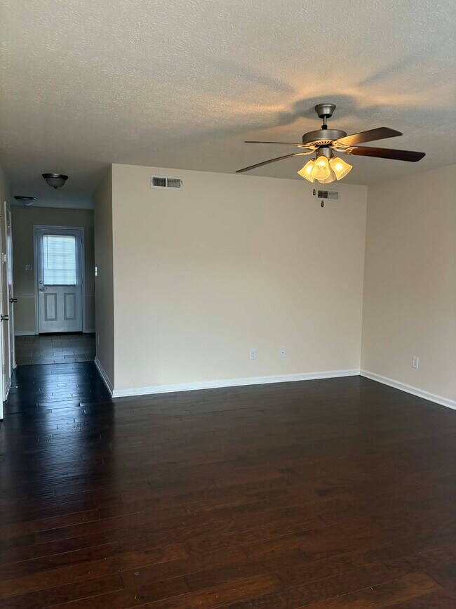 594 Lost Cir in Bowling Green, KY - Building Photo - Building Photo