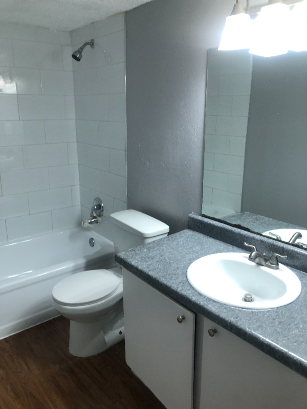 1300 E Dallas St-Unit -09 in Mansfield, TX - Building Photo - Building Photo