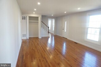 9003 Fox Lair Dr in Burke, VA - Building Photo - Building Photo
