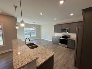 437 Adalynn Cir in Bowling Green, KY - Building Photo - Building Photo