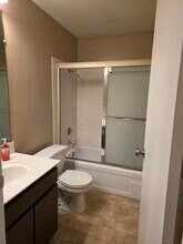 4654 N Chestnut Ave, Unit 134 in Fresno, CA - Building Photo - Building Photo