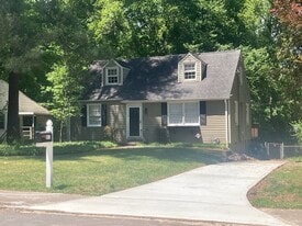 3412 Keswick Dr in Atlanta, GA - Building Photo