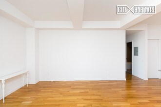 122 West St-Unit -4A in Brooklyn, NY - Building Photo - Building Photo
