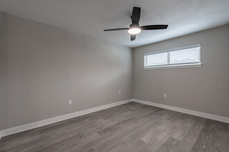 Venice Lofts in Dallas, TX - Building Photo - Interior Photo