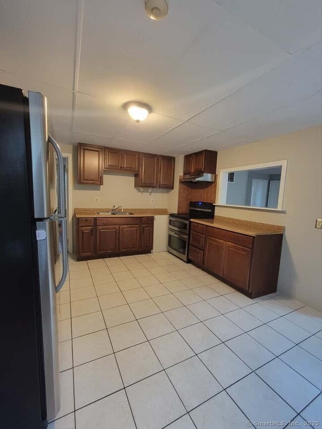 161 Reservoir Ave