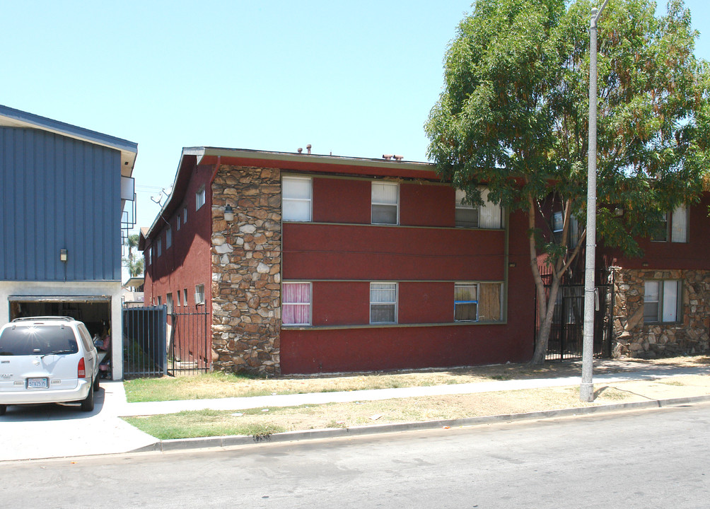 1857 Pine Ave in Long Beach, CA - Building Photo