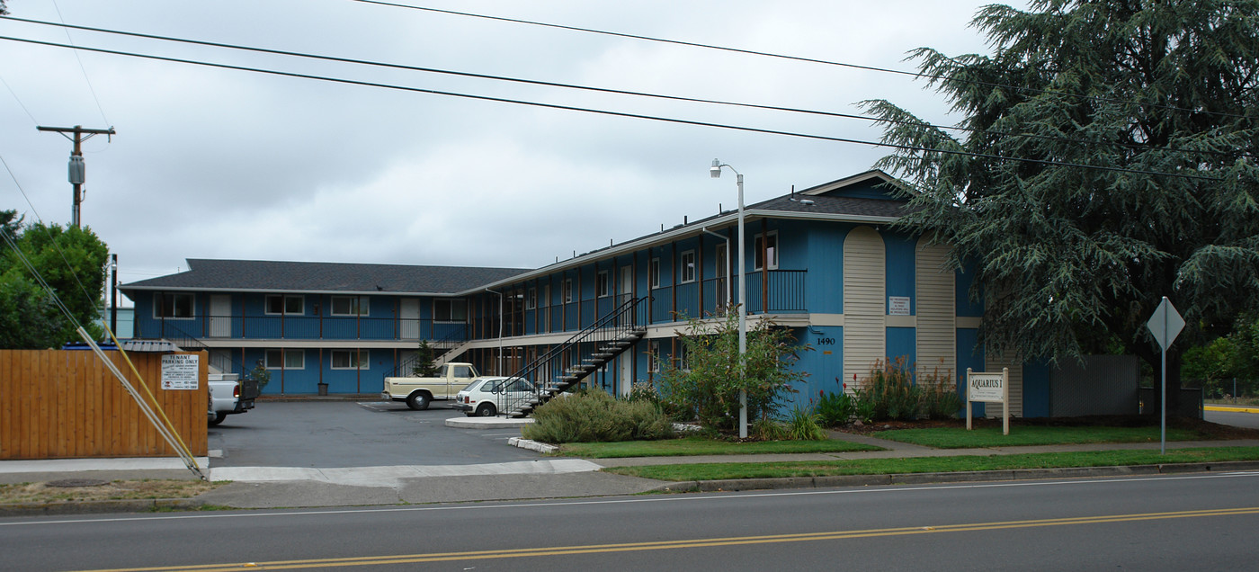 Aquarius 1 in Springfield, OR - Building Photo