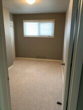 1304 Lorette Av in Winnipeg, MB - Building Photo - Building Photo