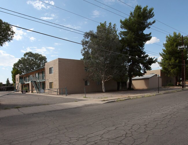 Arcadia Terrace Apartments in Tucson, AZ - Foto de edificio - Building Photo