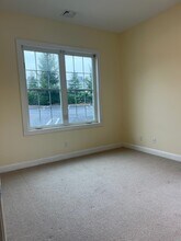 506 Boston Post Rd, Unit 101 in Orange, CT - Building Photo - Building Photo