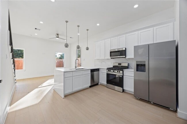 property at 5222 Gold St