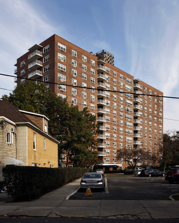 Woodlands in Riverdale, NY - Building Photo