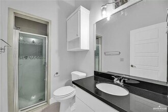 3016 S L St, Unit 1 in McAllen, TX - Building Photo - Building Photo