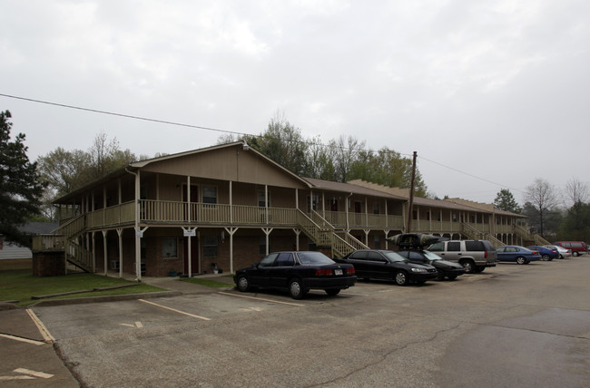 Shalowell Apartments in North Little Rock, AR - Building Photo - Building Photo