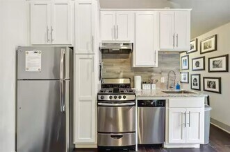 1139 1/2 Poquito St in Austin, TX - Building Photo - Building Photo