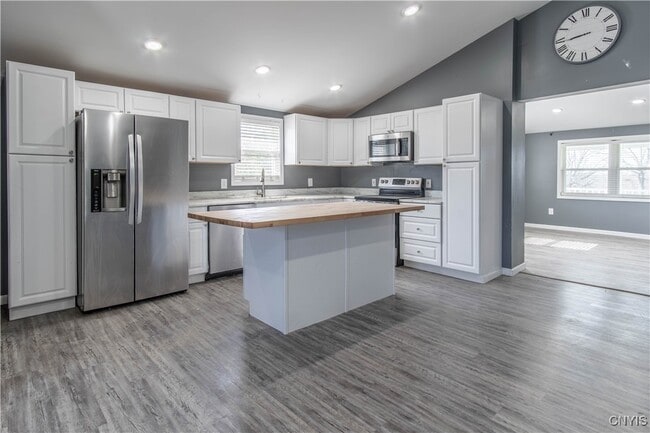 property at 14530 Dodge Ave