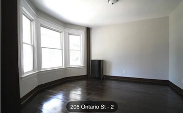 206 Ontario St in Albany, NY - Foto de edificio - Building Photo