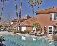 Pool - Shore Park Apartamentos in Sacramento, California