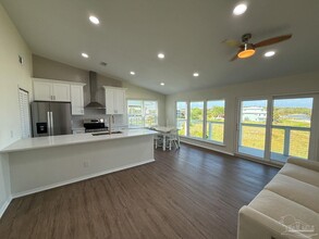 200 Pensacola Beach Rd in Gulf Breeze, FL - Building Photo - Building Photo
