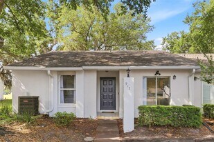 917 Pebble Creek Cir in Orlando, FL - Building Photo