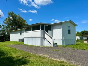 1101 Wagon Trail Rd in Moore Haven, FL - Building Photo - Building Photo