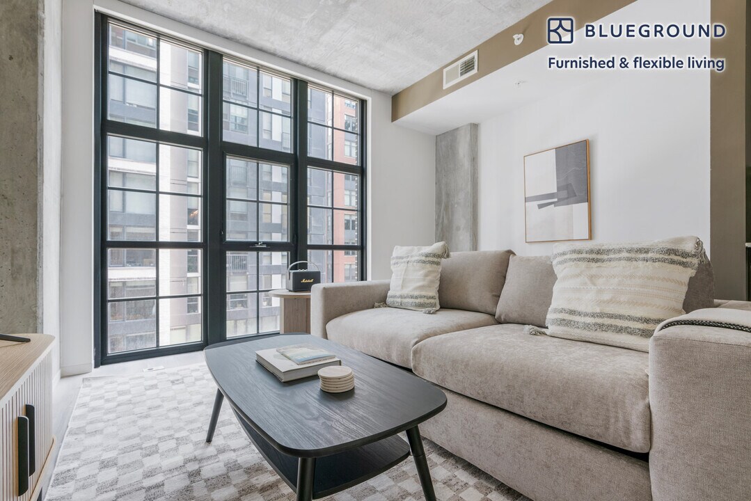 55 M St NE in Washington, DC - Building Photo