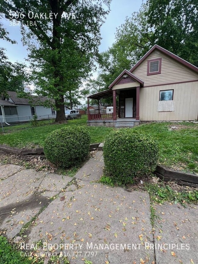 property at 506 Oakley Ave