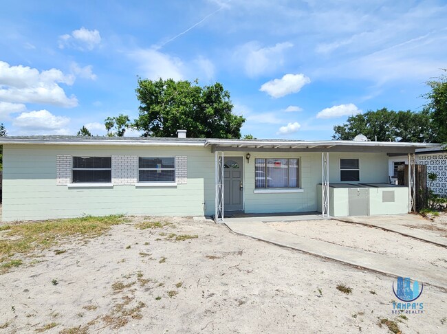 property at 2704 Sunshine Dr S