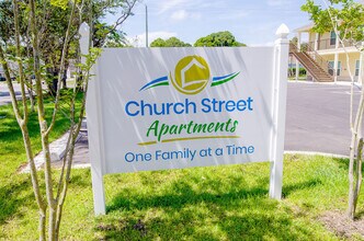 Church Street Apartments in Fort Walton Beach, FL - Foto de edificio - Building Photo