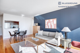 235 W 48th St, Unit FL41-ID49 in New York, NY - Foto de edificio - Building Photo