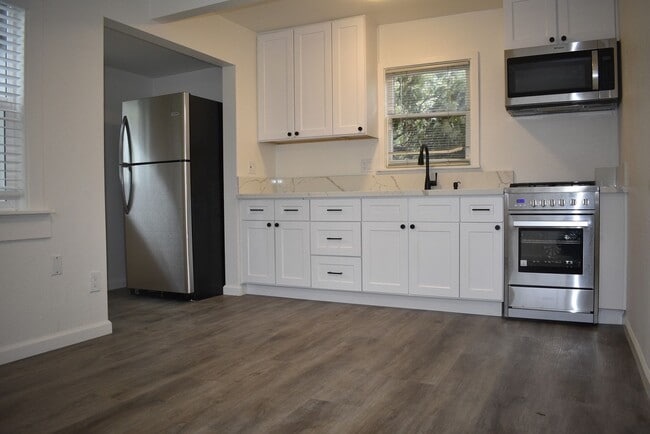 159 Donner Ave in Roseville, CA - Foto de edificio - Building Photo