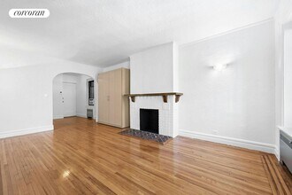 22 Grove St in New York, NY - Building Photo - Building Photo