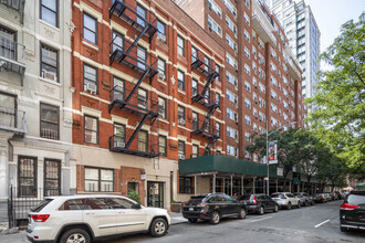 The Chase at 66th in New York, NY - Building Photo - Building Photo