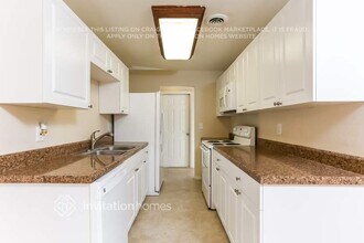 1302 W Broward St in Lantana, FL - Building Photo - Building Photo