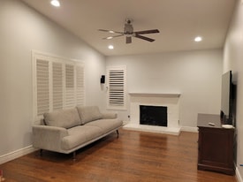 716 Valley Crest Dr in Oceanside, CA - Building Photo