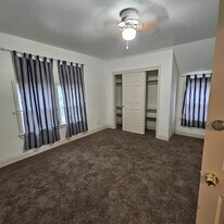 320 E Indiana Ave, Unit B in Spokane, WA - Building Photo