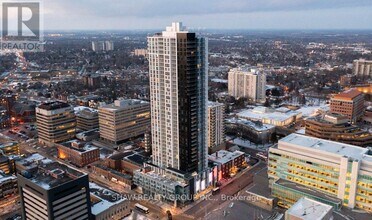 60-1660 Frederick St in Kitchener, ON - Building Photo - Building Photo
