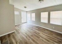 14995 E Columbia Dr photo'