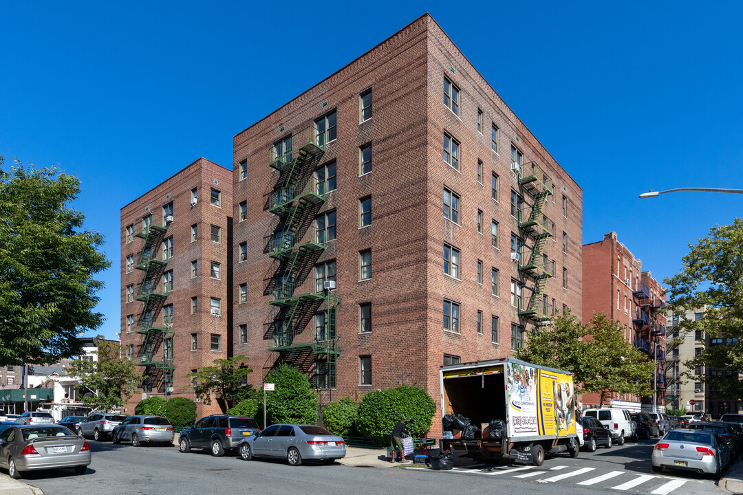 Origin Briggs in Bronx, NY - Building Photo