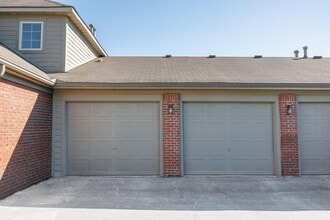 3906 Sandstone Cir in Powell, OH - Building Photo - Building Photo