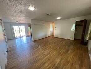 1310 NE Williams St, Unit Unit 1 in Pullman, WA - Foto de edificio - Building Photo