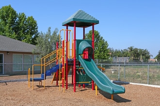 North Park I Apartments in Dinuba, CA - Building Photo - Building Photo